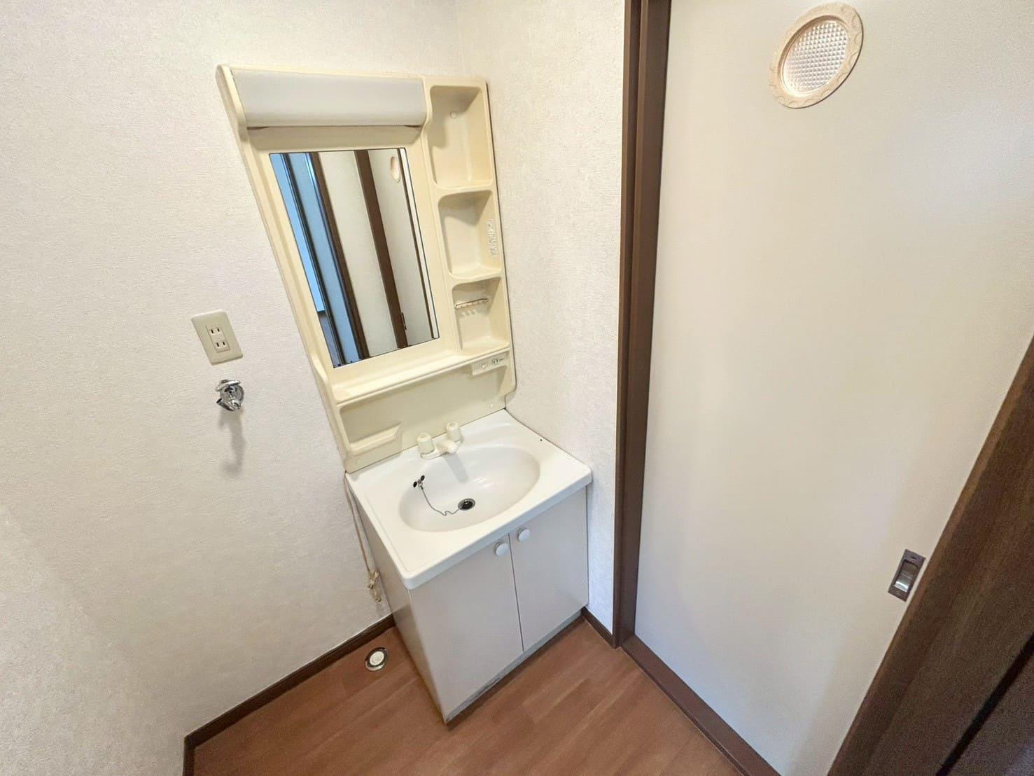 洗面設備　洗面化粧台