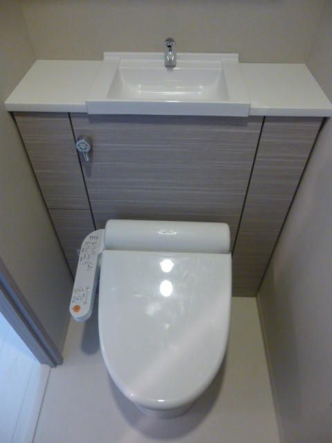 トイレ　落ち着いたトイレです