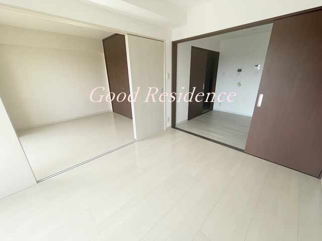 居室・リビング　【横浜駅まで至近の閑静な住宅街！】お問い合わせはお早めに♪