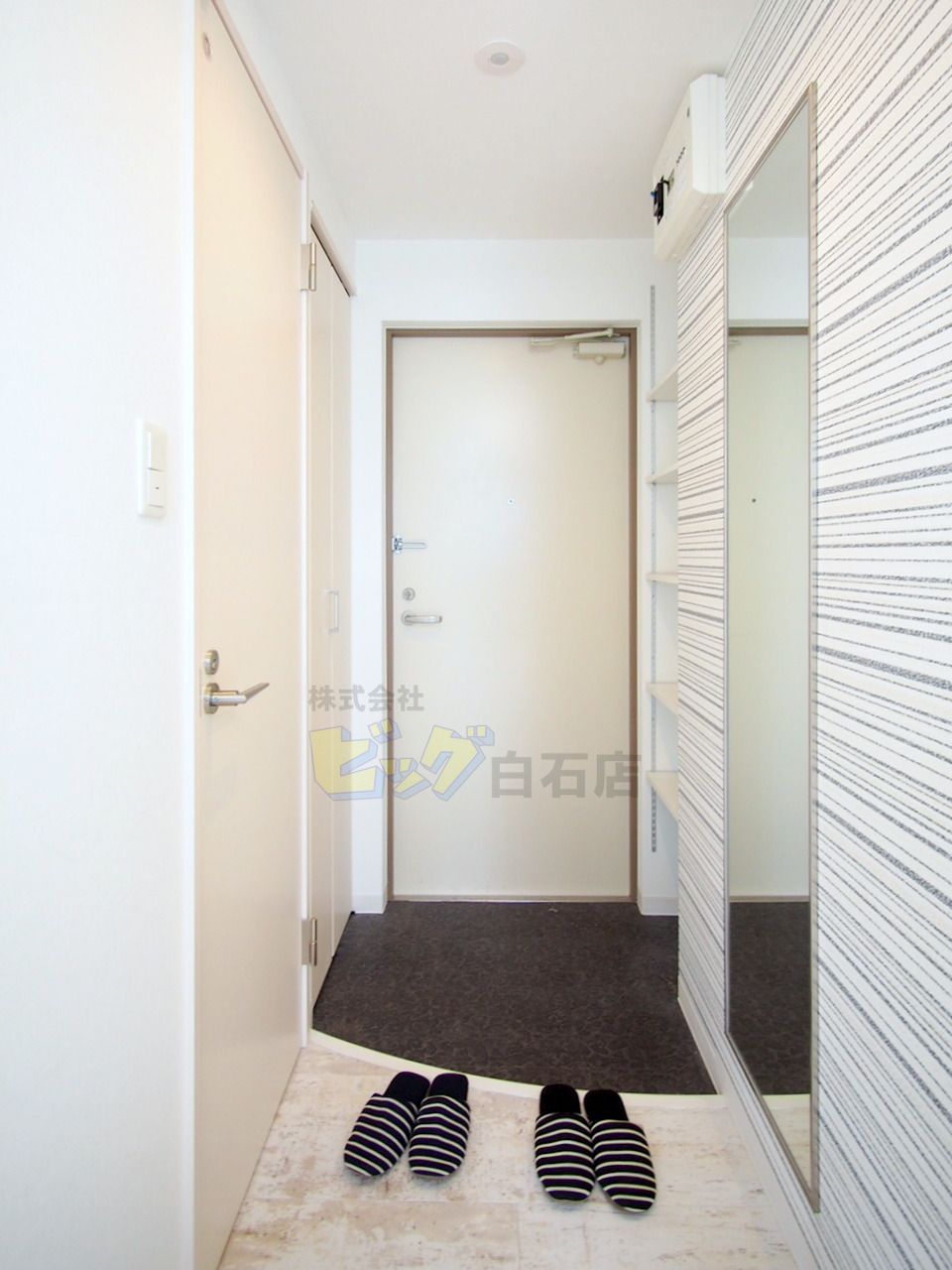 玄関　広々とした玄関です♪