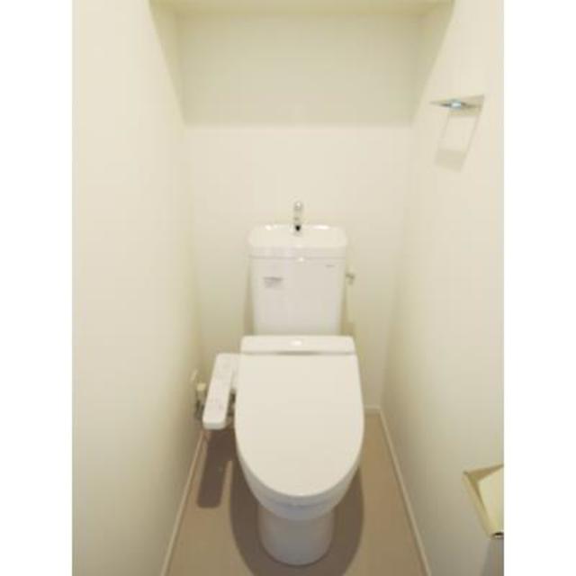 トイレ　※写真は同タイプ住戸です。