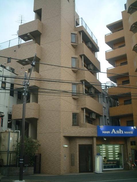 建物外観　オートロックでタイル貼り