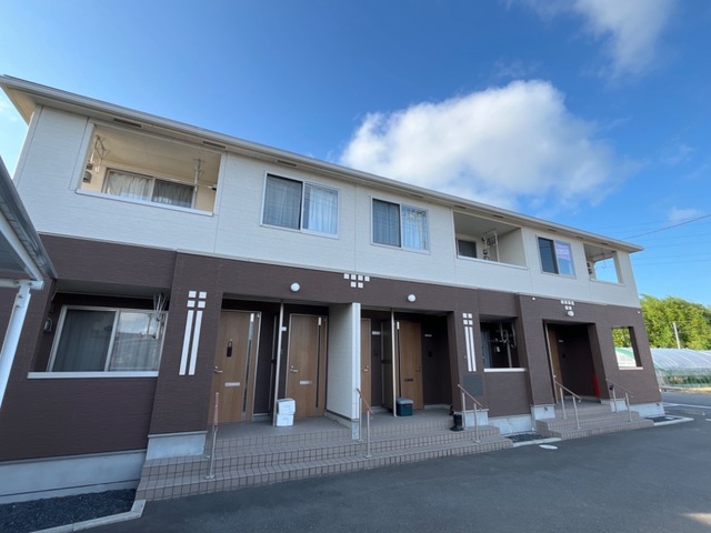 建物外観　南向きで日当たり良好です。