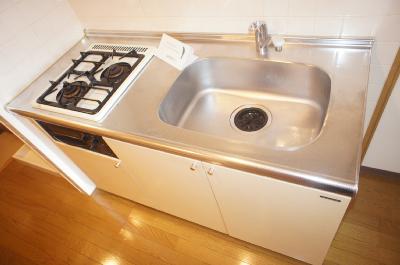 キッチン　システムキッチンガス二口です