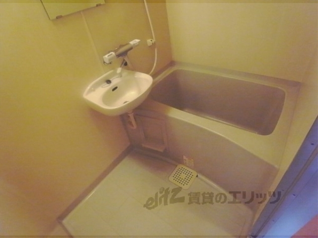 バス・シャワールーム　バス