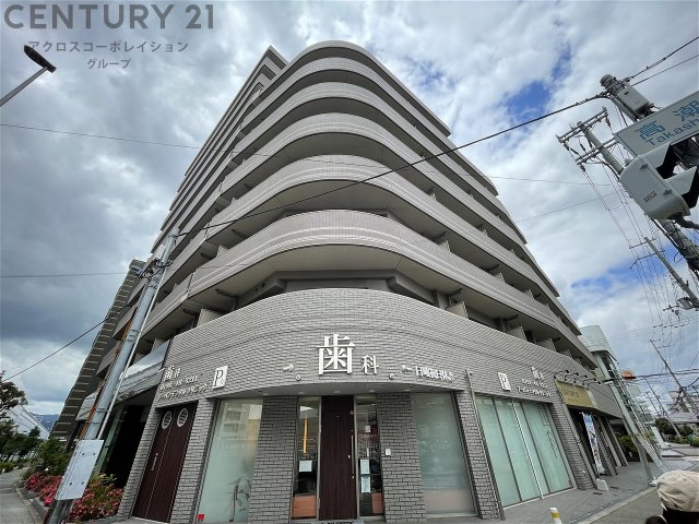 建物外観　オートロック・防犯カメラ付きで安心です！