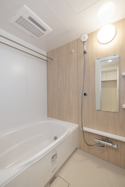 バス・シャワールーム　※写真は同タイプ住戸です。