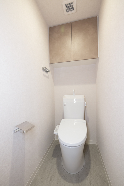 トイレ　※写真は同タイプ住戸です。