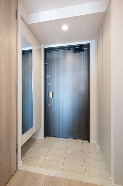 玄関　※写真は同タイプ住戸です。