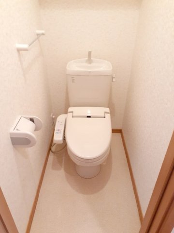 トイレ　清潔感のあるトイレです