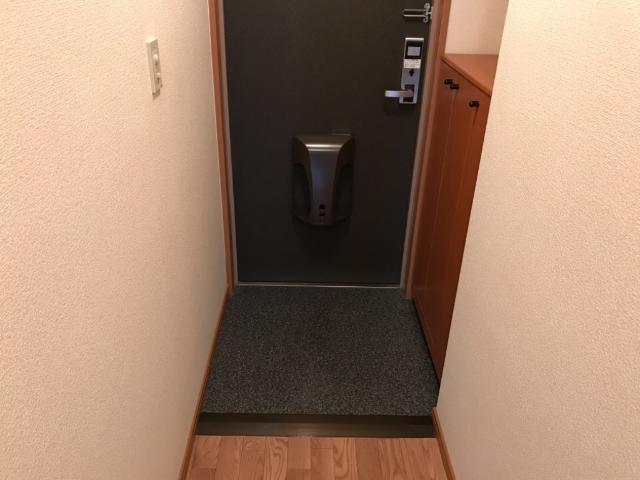 玄関　玄関