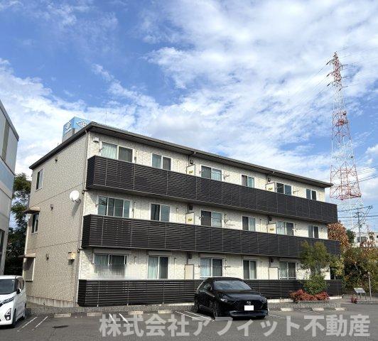 建物外観　タムタムグラン・軽量鉄骨造