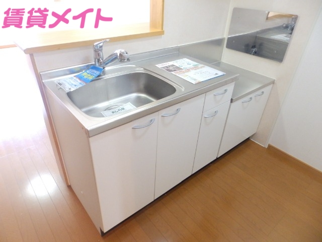キッチン　同物件別室写真