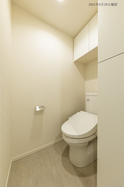 トイレ　※写真は同タイプ住戸です。