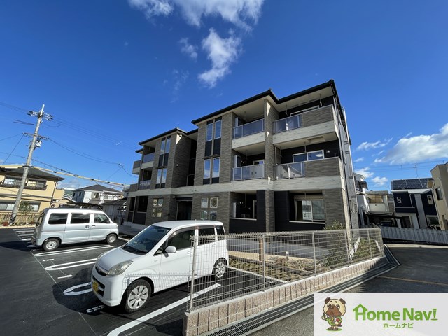 建物外観　Youtube検索、「富田林市　グランドール」室内動画が見れ