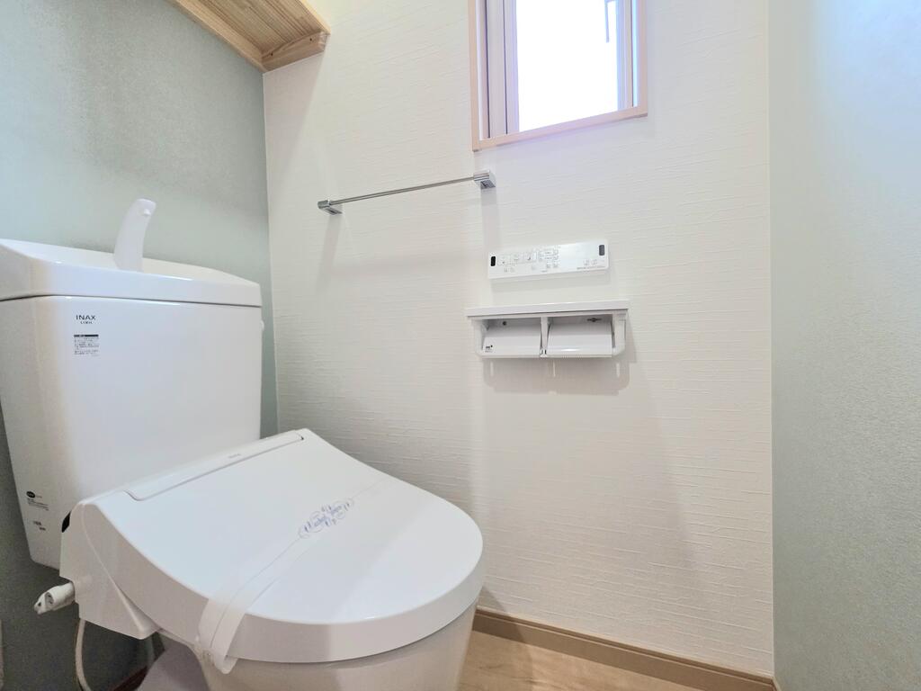 トイレ　清潔で快適に使える温水洗浄便座を完備した住み心地の良いお部屋
