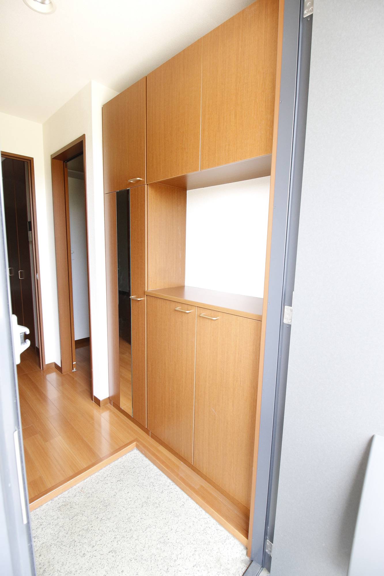 玄関　別の部屋の写真です