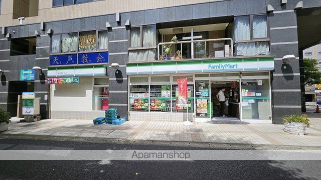 コンビニ　ファミリーマート 横浜弥生町店（コンビニ）まで163m