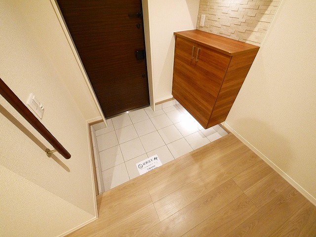 玄関　落ち着いた玄関です
