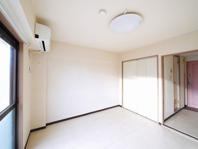 その他部屋・スペース　明るい洋室です。