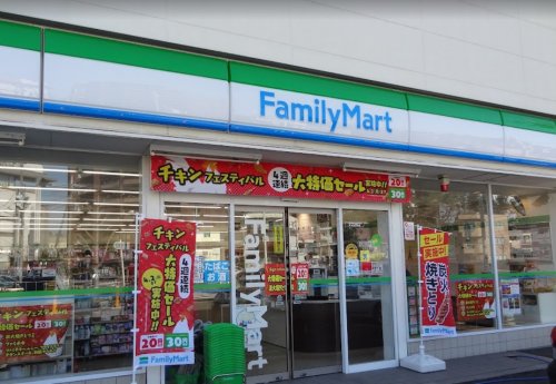 コンビニ　ファミリーマート 大田千鳥三丁目店（コンビニ）まで605m