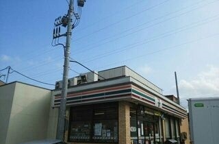 コンビニ　セブンイレブン（コンビニ）まで130m