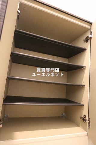 その他設備　収納力たっぷりのシューズボックスで玄関すっきり！
