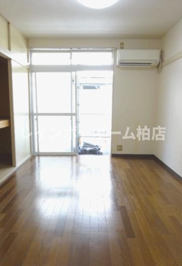 居室・リビング　ゆったりとした居間です