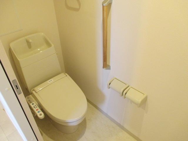 トイレ　シャワー付トイレ