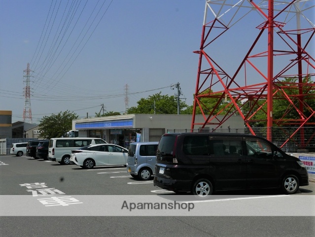 コンビニ　ローソン大府梶田町一丁目店（コンビニ）まで745m