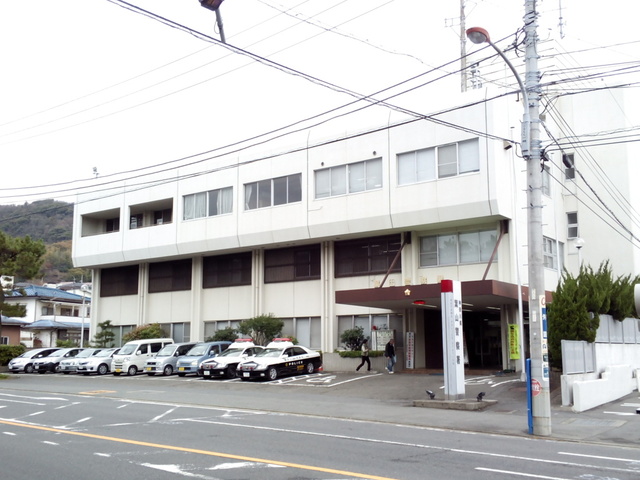 警察署・交番　葉山警察署（警察署・交番）まで2402m