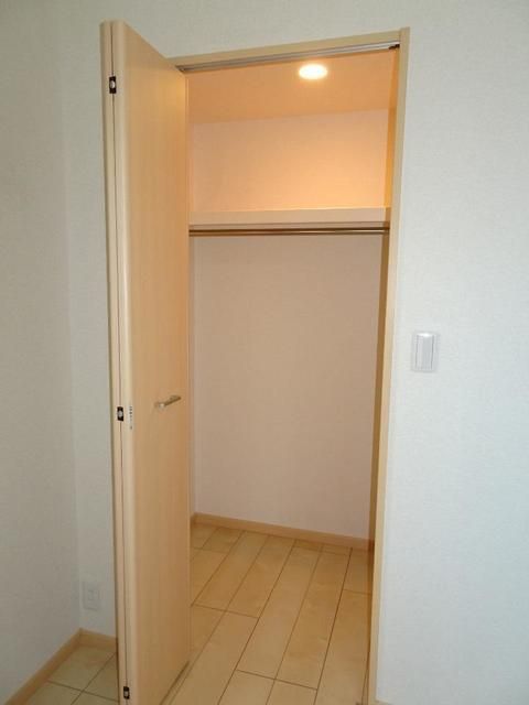 収納　ウォークインクローゼット