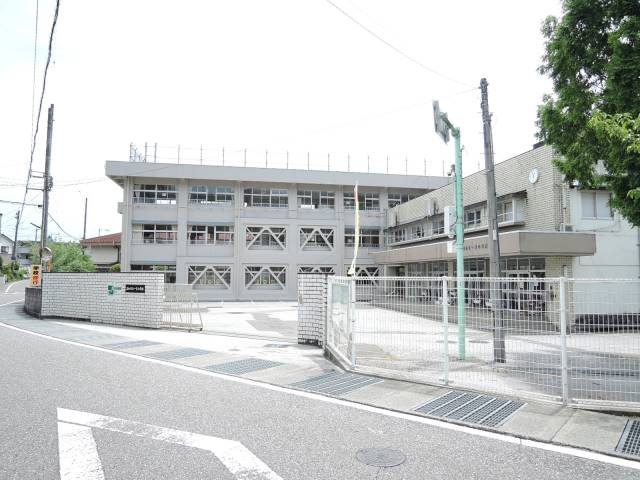 小学校　高知市立一宮小学校（小学校）まで546m