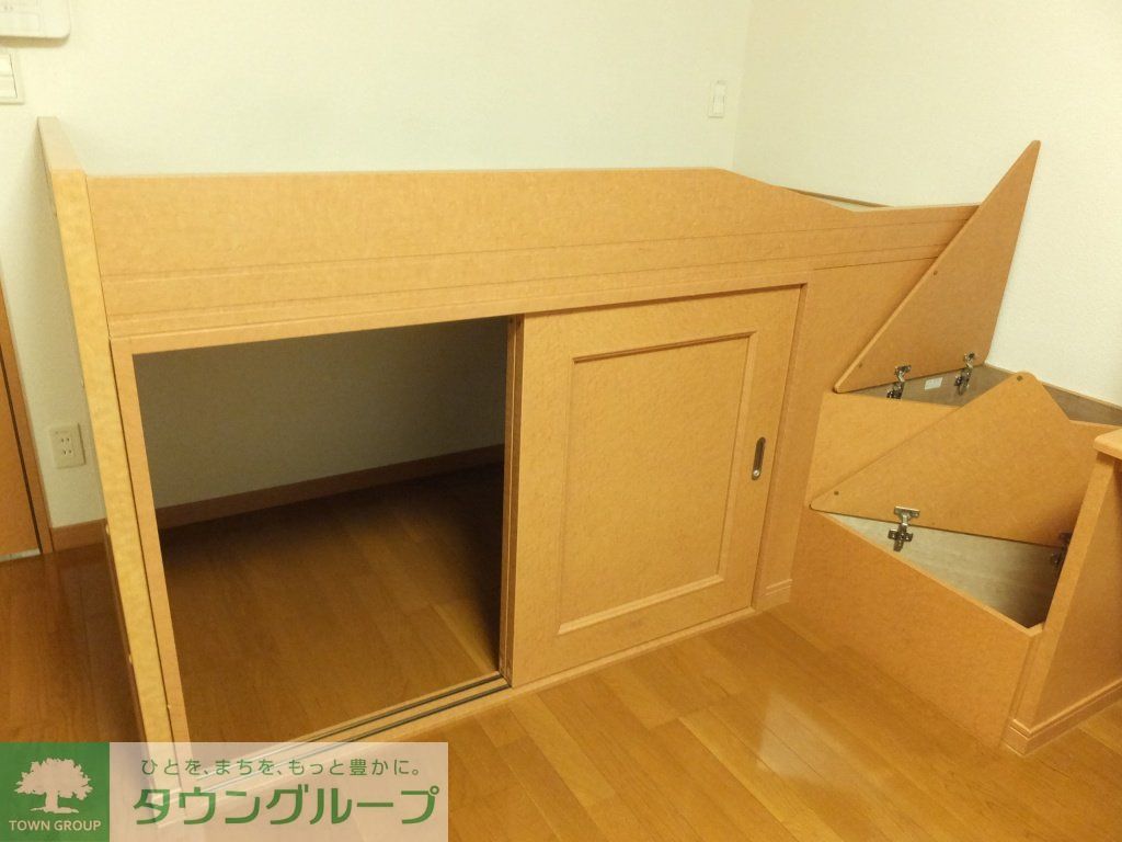 その他部屋・スペース　大型ベット下収納