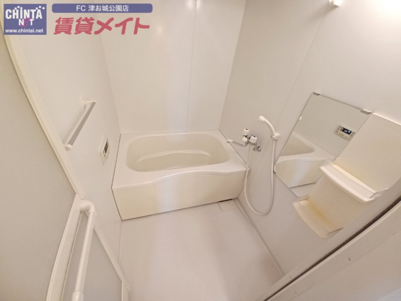 バス・シャワールーム　別部屋参考写真です