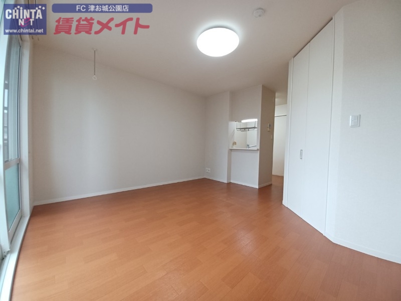 居室・リビング　別部屋参考写真です