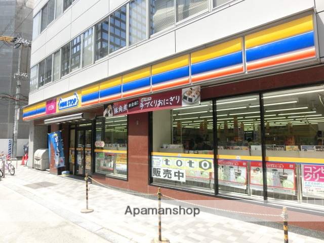 コンビニ　ミニストップ御堂筋本町店（コンビニ）まで601m