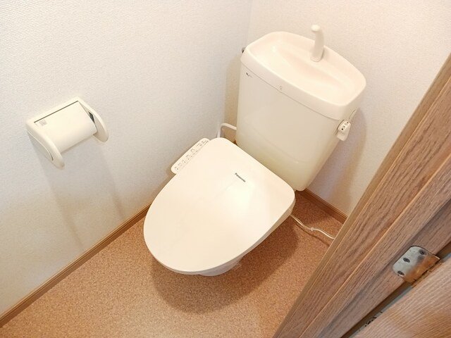 トイレ　トイレもきれいです