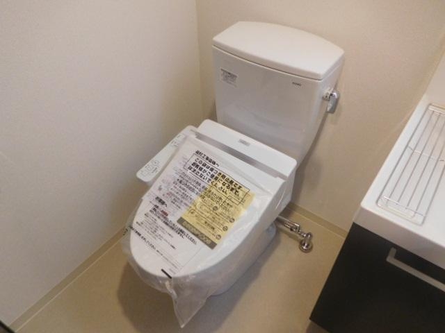 トイレ　ウォシュレットついています。