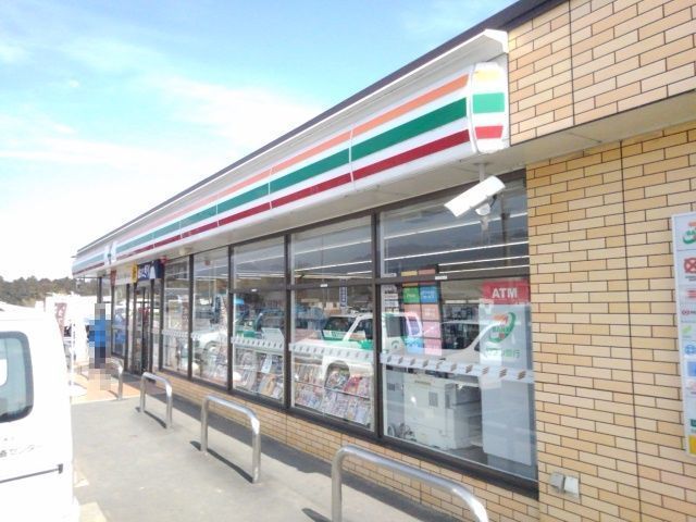 コンビニ　セブンイレブン（コンビニ）まで2200m
