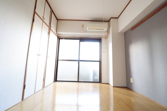 居室・リビング　※別部屋の写真です