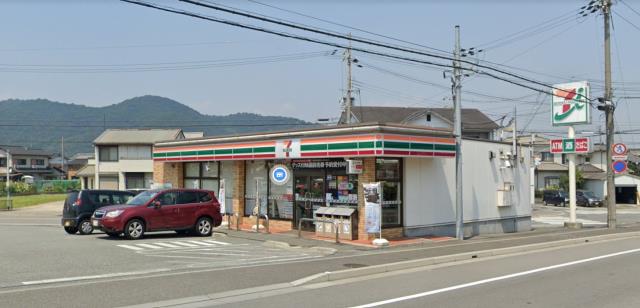 コンビニ　セブンイレブン　姫路大津西土井店（コンビニ）まで831m