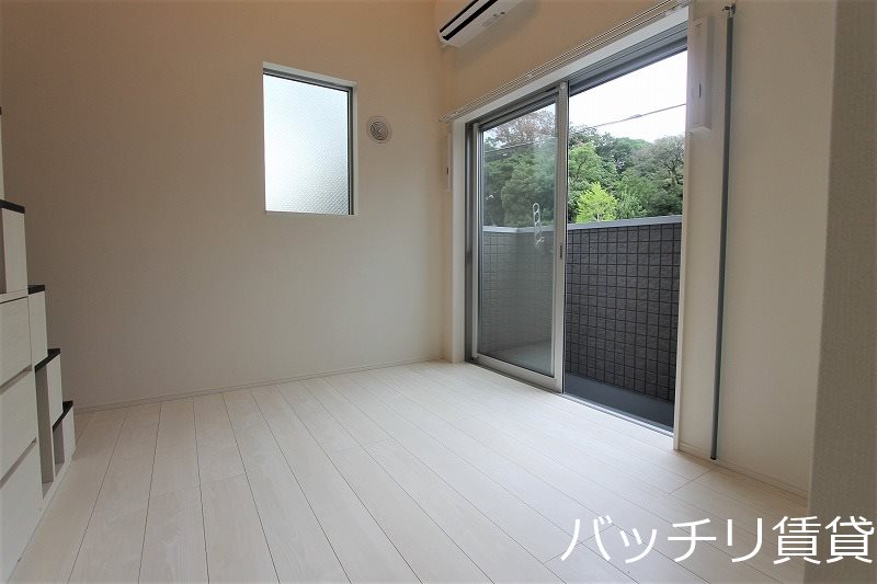 バルコニー　同型タイプの為、現状を優先致します。