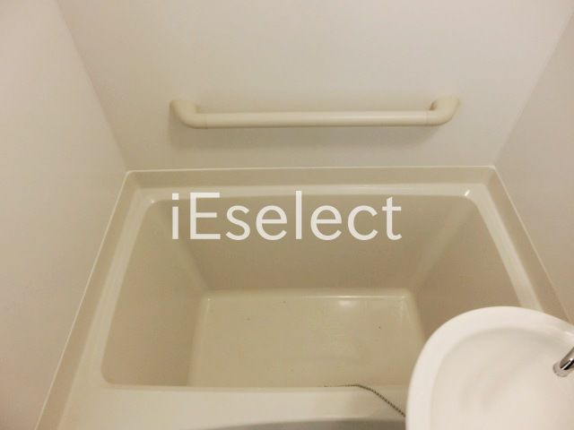 バス・シャワールーム　疲れをいやすのには湯船につかりたいですね。