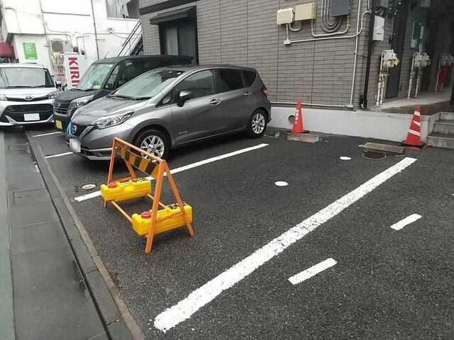 駐車場　駐車場