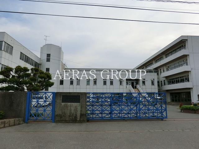 中学校　四街道市立四街道北中学校（中学校）まで783m
