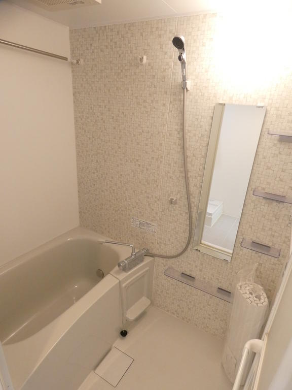 バス・シャワールーム　※別部屋参考写真