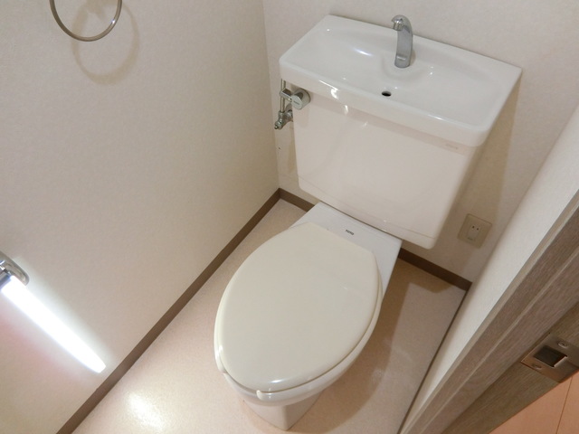 トイレ　参考写真