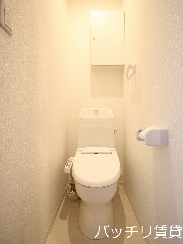 トイレ　別号室の画像。現況優先