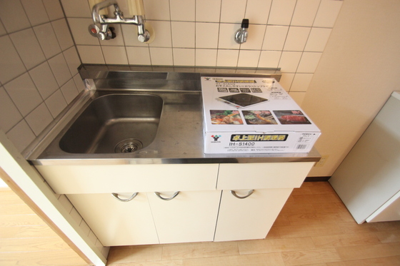 キッチン　※別部屋の写真です